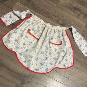 Vintage 1950s adult apron with Red Trim
